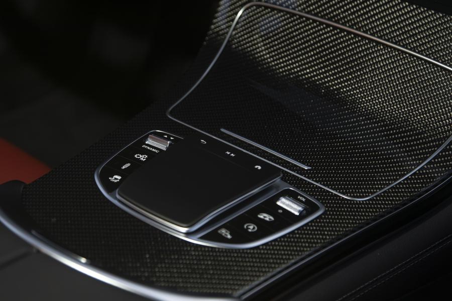 Детали интерьера Mercedes-AMG GLC43 4Matic (X253) 2019 года  (NA) (фото 60 из 68)